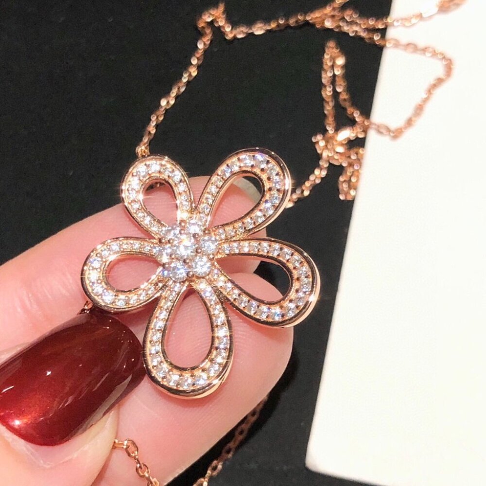 ✨✨Van Cleef & Arpels necklace✨